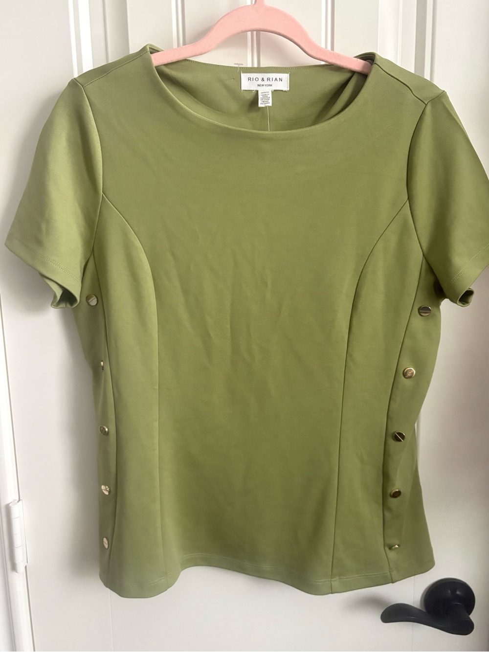 Rio & Riani Olive Green Short Sleeve Button-Accent Tee